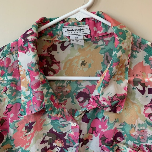 Jamie Nicole Collection 3X Floral Tie Front Tab Sleeve Button Up Shear Blouse - Picture 2 of 13